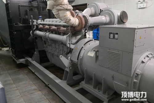 24KW-1800KW帕金斯广西顶博发电机组制造价格表
