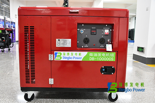 电启动、双AC接口、万向静音轮，这台8KW静音广西顶博发电机组制造，从家庭应急到户外作业全适用